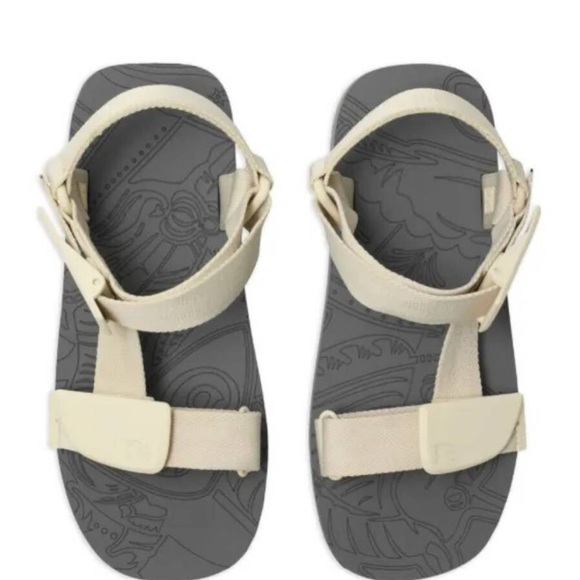 Burberry Shoes - Burberry Equestrian Knight Cream Trek Sandals